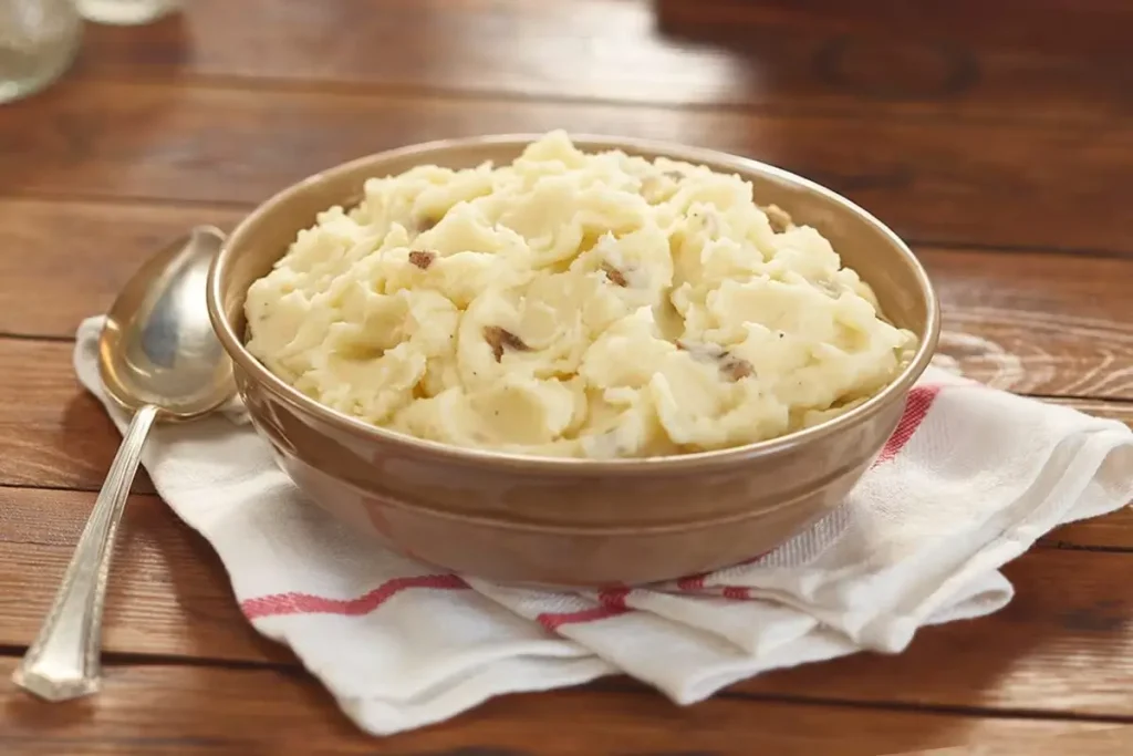 Heat n' Serve Mashed Potatoes (Serves 4-6)
